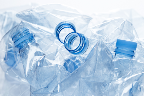 Zgniatarka do plastiku jako odpowiedź na wyzwania XXI wieku